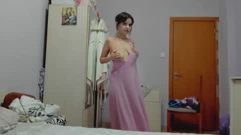 Iveta online show from September 2025 12:12:01 AM