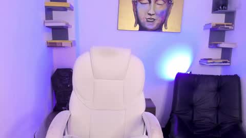 Ivonne  online show from October 2025 12:05:02 PM