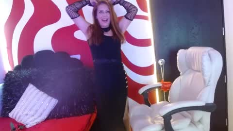 Snapshot of ivory_mistress chatting on May 2026 02:16:01 PM ivory_mistress online show from May 2026 02:16:01 PM