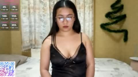 Snapshot of ivory_vibe chatting on January 2026 01:27:02 PM Hey EveryoneIm ElzaGlad to see you in my room online show from January 2026 01:27:02 PM