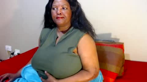 IVORYTITS48 online show from July 2026 06:30:01 AM