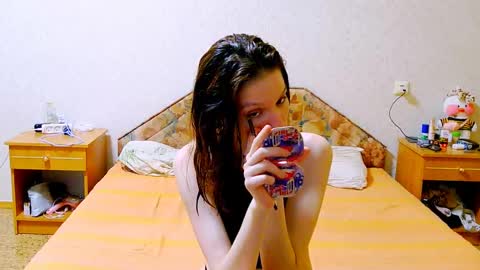 Ivy and Lester online show from February 2025 05:22:01 PM