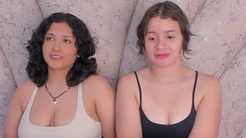 Snapshot of ivy_and_molly chatting on September 2025 08:42:02 PM Ivy and Molly online show from September 2025 08:42:02 PM