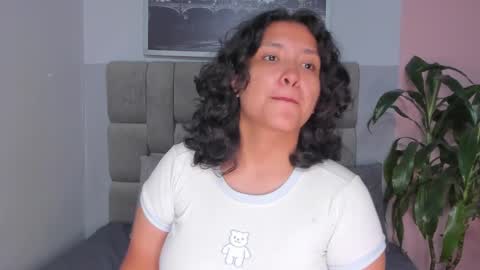 Snapshot of ivy_and_molly chatting on September 2025 08:54:02 PM Ivy and Molly online show from September 2025 08:54:02 PM