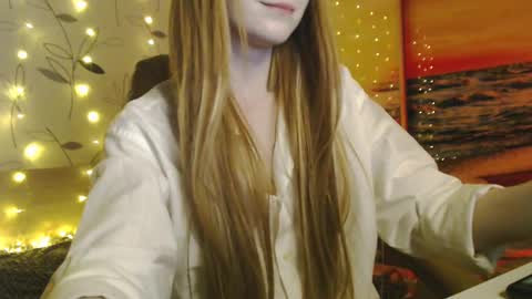 Snapshot of ivy_dean_ chatting on February 2025 10:52:02 PM Ivy online show from February 2025 10:52:02 PM