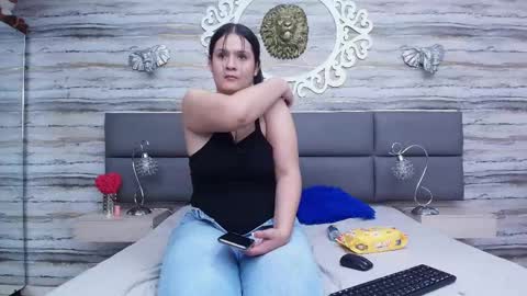 Snapshot of ivy_lux33 chatting on June 2026 11:12:02 AM online show from June 2026 11:12:02 AM