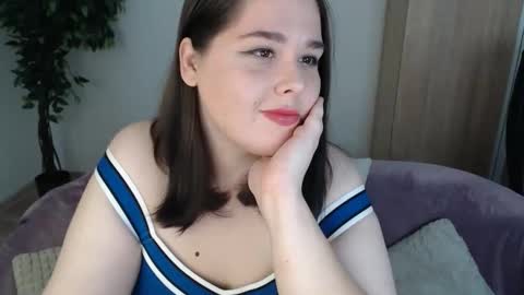 Snapshot of ivylebelly chatting on October 2025 08:01:01 AM Ivy online show from October 2025 08:01:01 AM