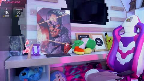 Snapshot of ivyluxe_ chatting on April 2026 04:17:02 AM Ivy online show from April 2026 04:17:02 AM