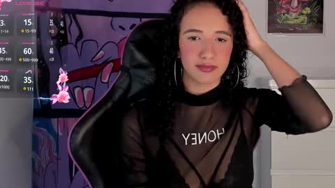 Snapshot of ivymanson_ chatting on December 2024 08:52:01 AM Camila online show from December 2024 08:52:01 AM