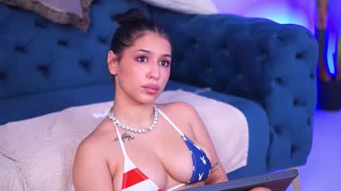 Snapshot of ivyplush chatting on January 2026 05:27:02 PM Ivy online show from January 2026 05:27:02 PM