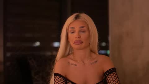 IvyRowa online show from March 2026 06:37:01 PM