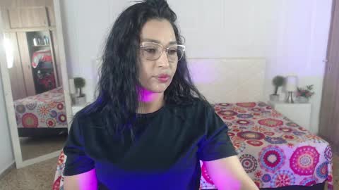 ivyshine7 online show from April 2026 07:22:02 PM