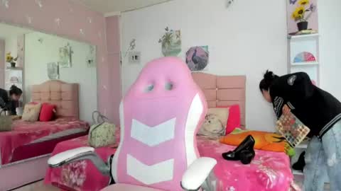 Snapshot of ivyyemerald_ chatting on July 2026 12:40:01 PM IVY online show from July 2026 12:40:01 PM