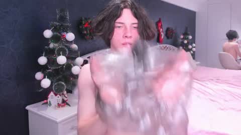 Maxim online show from December 2025 11:28:01 AM