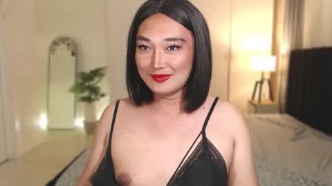 iya_hermosa online show from April 2026 01:58:02 PM