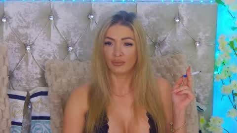 Izabella online show from May 2026 03:13:01 AM