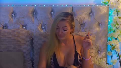 Snapshot of izabellle02 chatting on July 2026 03:13:01 AM Izabella online show from July 2026 03:13:01 AM