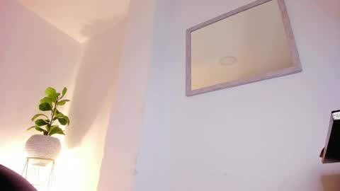 Iza online show from December 2024 02:32:02 AM