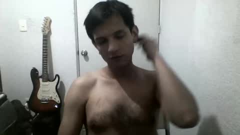 Snapshot of izmaelr chatting on May 2026 04:39:02 AM Jonathan online show from May 2026 04:39:02 AM