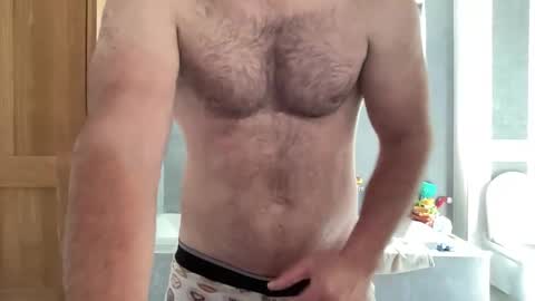 Izylduur online show from September 2025 01:11:02 PM