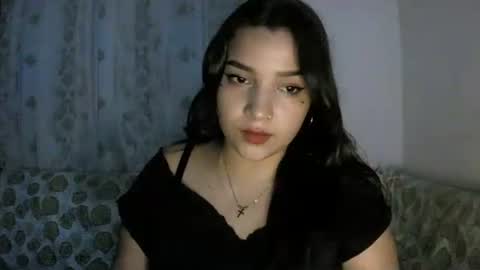 izzy_32 online show from January 2026 08:07:01 AM