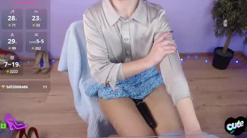 Queen of nylon  Victoria online show from February 2025 05:38:01 AM