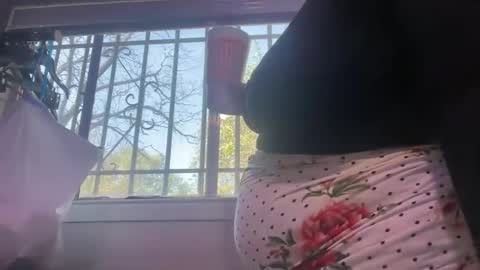 izzyishottttt online show from October 2025 05:46:01 PM