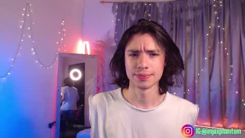 Hey im Jaxxxon check my info     online show from October 2025 02:24:01 PM