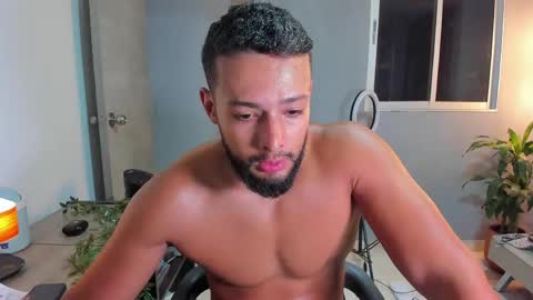 Calix  Independient model Insta and twt Calixsnake online show from April 2026 10:48:01 PM