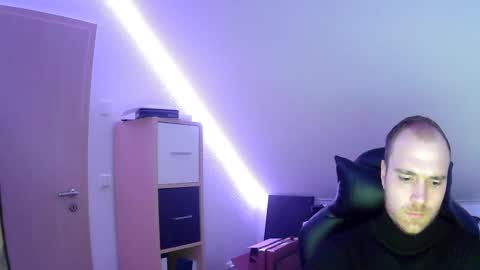 here4y online show from February 2025 06:06:01 PM