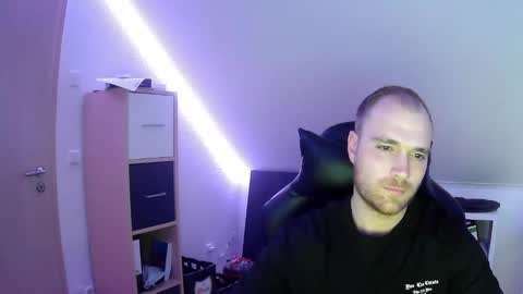 here4y online show from March 2025 06:18:01 PM