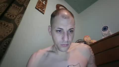 Snapshot of j_lion85 chatting on October 2025 08:18:02 AM j_lion85 online show from October 2025 08:18:02 AM