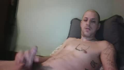 Snapshot of j_lion85 chatting on December 2025 10:02:01 AM j_lion85 online show from December 2025 10:02:01 AM