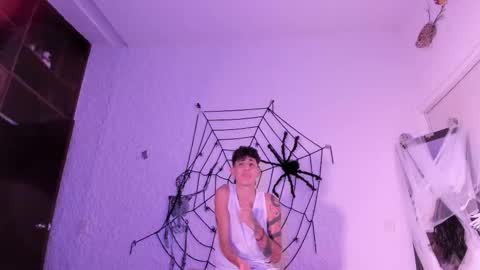 j_martony online show from October 2025 12:30:02 PM