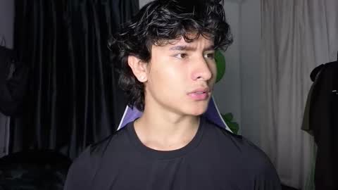 Snapshot of j_u_p_i_t_e_r chatting on February 2026 11:47:02 PM Noah online show from February 2026 11:47:02 PM