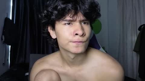 Snapshot of j_u_p_i_t_e_r chatting on February 2026 04:22:01 PM Noah online show from February 2026 04:22:01 PM