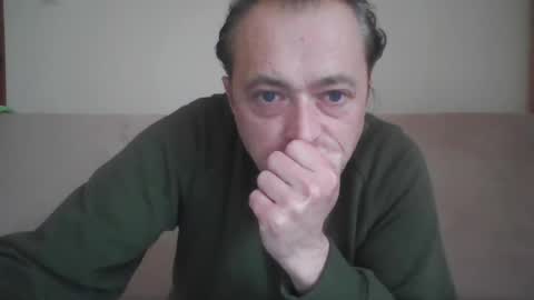 Snapshot of ja424387 chatting on November 2025 11:54:01 AM Tomek online show from November 2025 11:54:01 AM