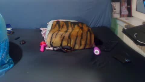 JACKSLUT BUY ME . FAN CLUB MEMBERS AND THOSE WHOM THE MEMBERS INDICATE SISY SLUT PROVIDES THEM  FREE SERVICES online show from December 2024 11:19:01 PM