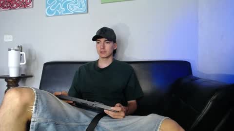 INDEPENDENT MODEL online show from January 2025 02:22:01 PM