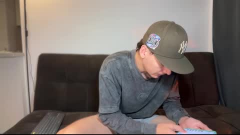 INDEPENDENT MODEL online show from January 2026 11:05:01 AM