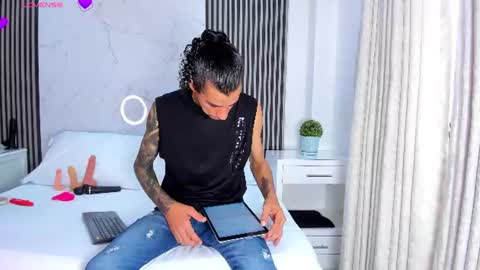 Snapshot of jackandrosse_ chatting on June 2026 01:24:02 PM Jack Rosse online show from June 2026 01:24:02 PM