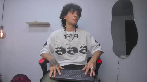 Snapshot of jackestaylor chatting on October 2025 06:22:02 AM Jackes Taylor online show from October 2025 06:22:02 AM