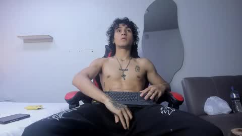 Jackes Taylor online show from April 2026 06:52:01 AM