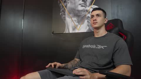 Jackson Olsen online show from November 2025 08:33:02 PM