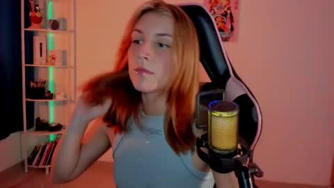 Linda Sofia help me get to 100 thumbs up online show from January 2025 03:34:02 AM