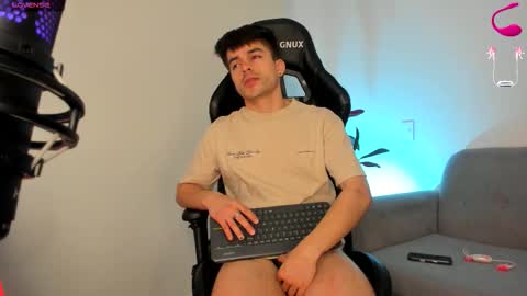 Snapshot of jacob_ferrer chatting on February 2026 07:51:01 AM JACOB FERRER online show from February 2026 07:51:01 AM