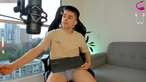 Snapshot of jacob_ferrer chatting on February 2026 06:18:01 PM JACOB FERRER online show from February 2026 06:18:01 PM