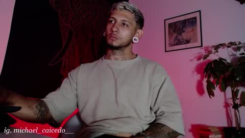 Michael Caicedo online show from October 2025 02:31:02 AM