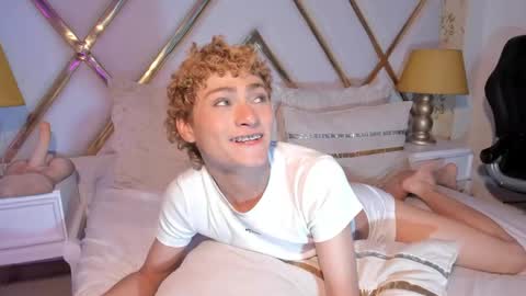 jacobrusso online show from April 2026 10:42:02 PM