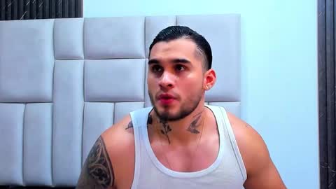 jacobsthorm online show from December 2025 03:23:01 AM